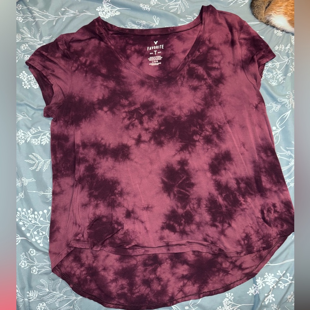 American Eagle Outfitters Maroon Tie-Dye Favorite Tee